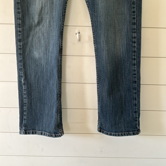 Wrangler W32L29.5 (Marked 30”) Straight Slim Denim. Mid Rise - Picture 4 of 10